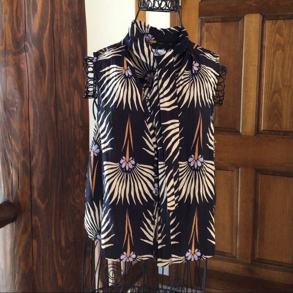 Everly sleeveless blouse, Size Small - Picture 5 of 6